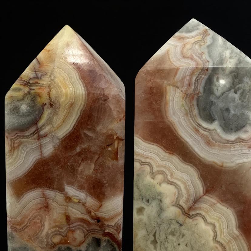 Medium Crazy Lace Agate Tower - 1 piece