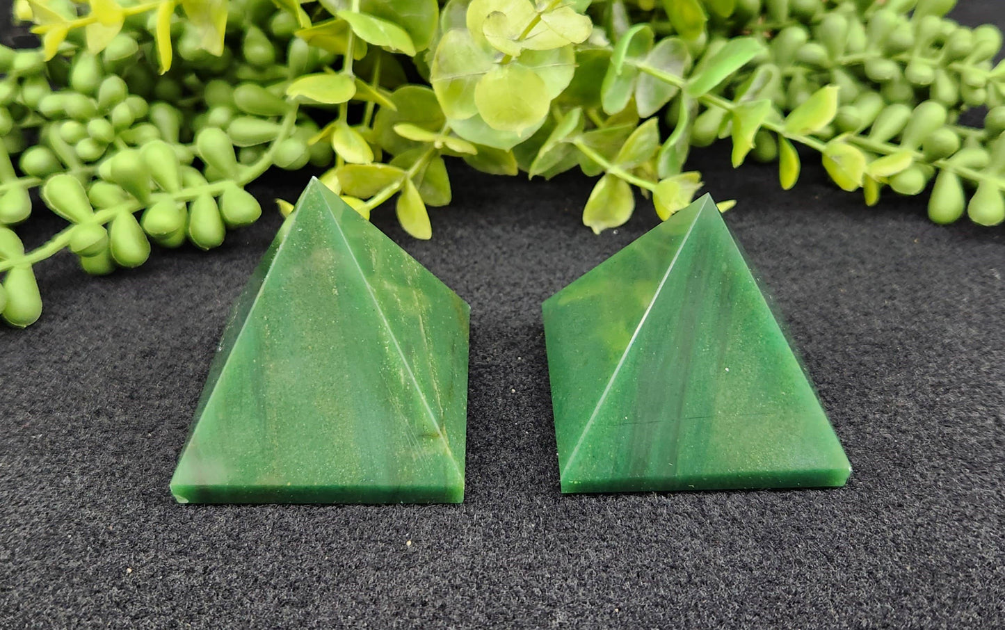 Jade Green Polished Semi-Precious Gemstone Pyramid -5cm